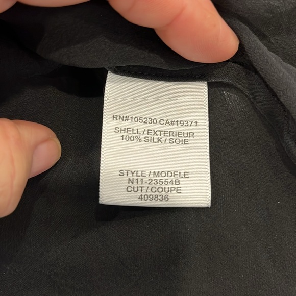 NWOT Joie black georgette finish silk fully lined v neck long sleeve blouse - Picture 12 of 13